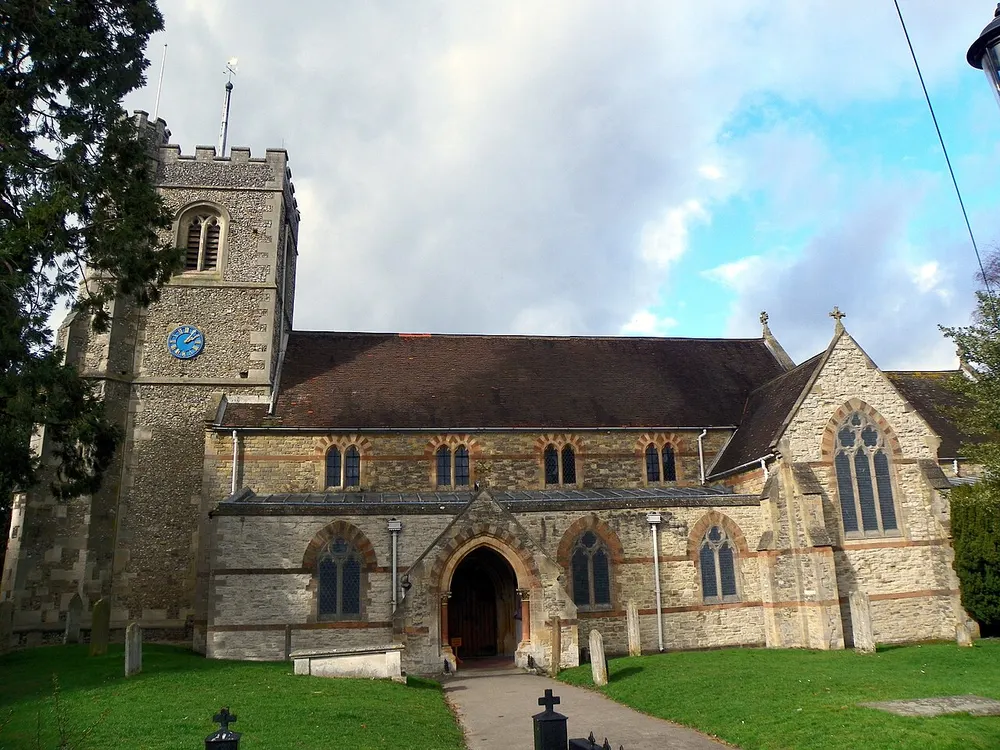 St Nicholas Church, Harpenden, the local landmark of AL5