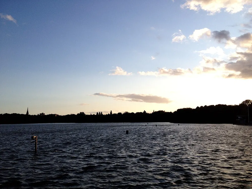 Edgbaston Reservoir, the local landmark of B16