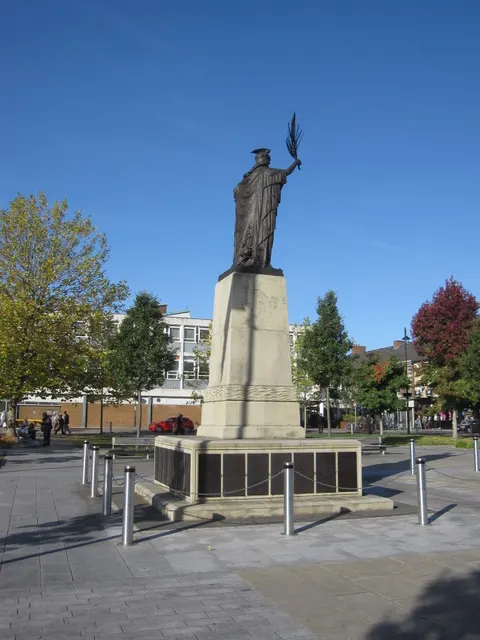 Crewe War Memorial, the local landmark of CW1