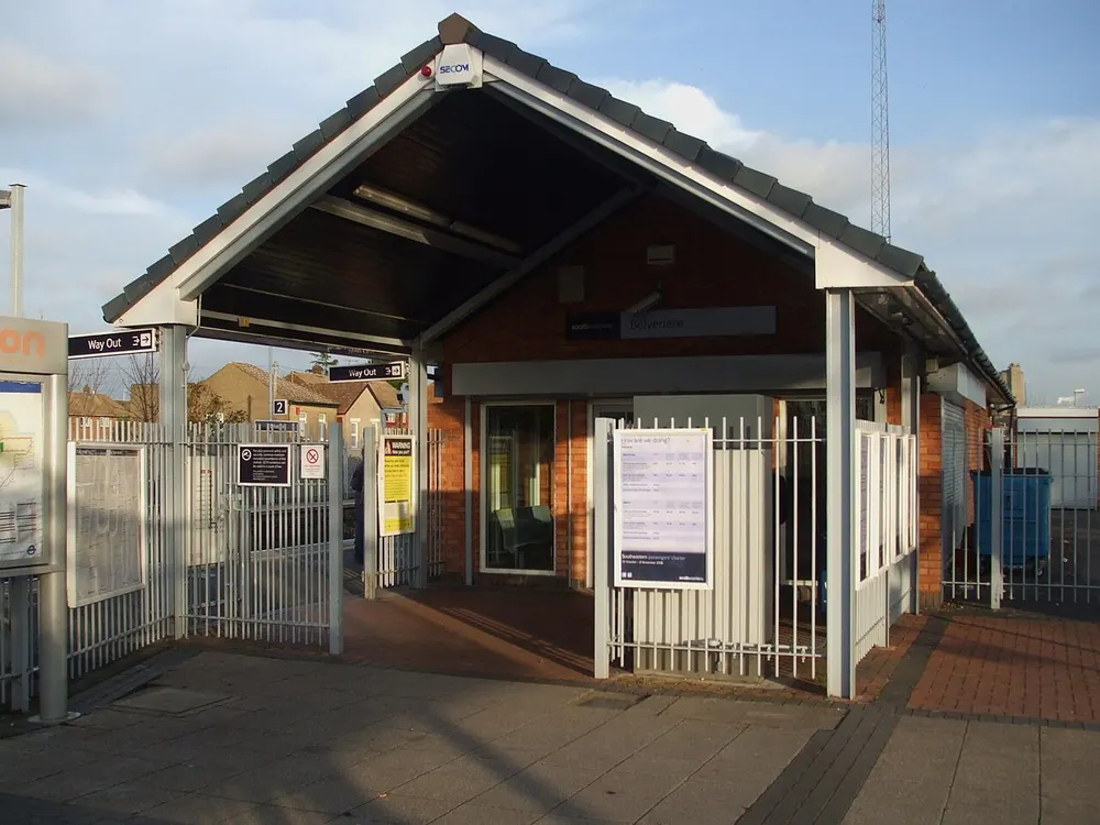 Belvedere railway station, the local landmark of DA17