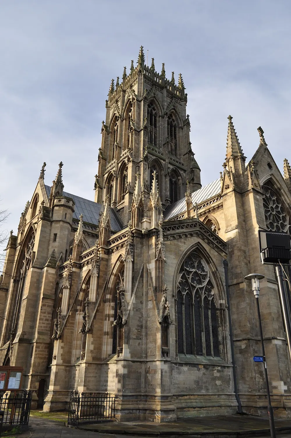 Doncaster Minster, the local landmark of DN1