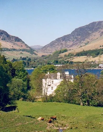 Edinample Castle, the local landmark of FK19