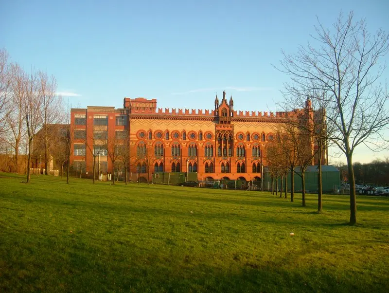 Templeton On The Green, the local landmark of G40