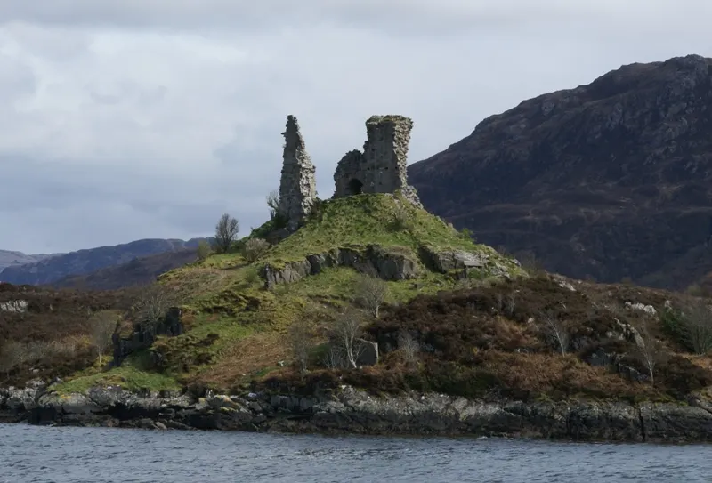 Caisteal Maol, the local landmark of IV41