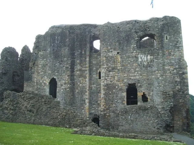 Dundonald Castle, the local landmark of KA2