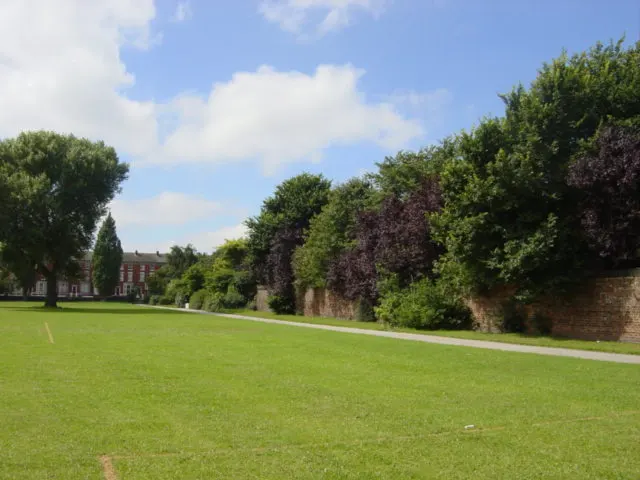 Wavertree Botanic Garden and Park, the local landmark of L7