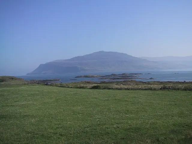 Loch Scridain, the local landmark of PA69
