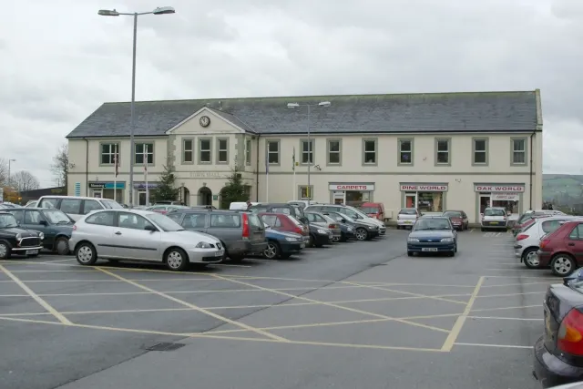 Ivybridge Town Hall, the local landmark of PL21