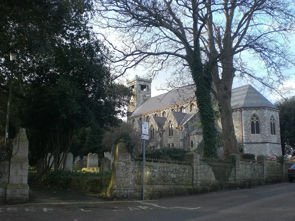 St Mary the Virgin Church, Cowes, the local landmark of PO31