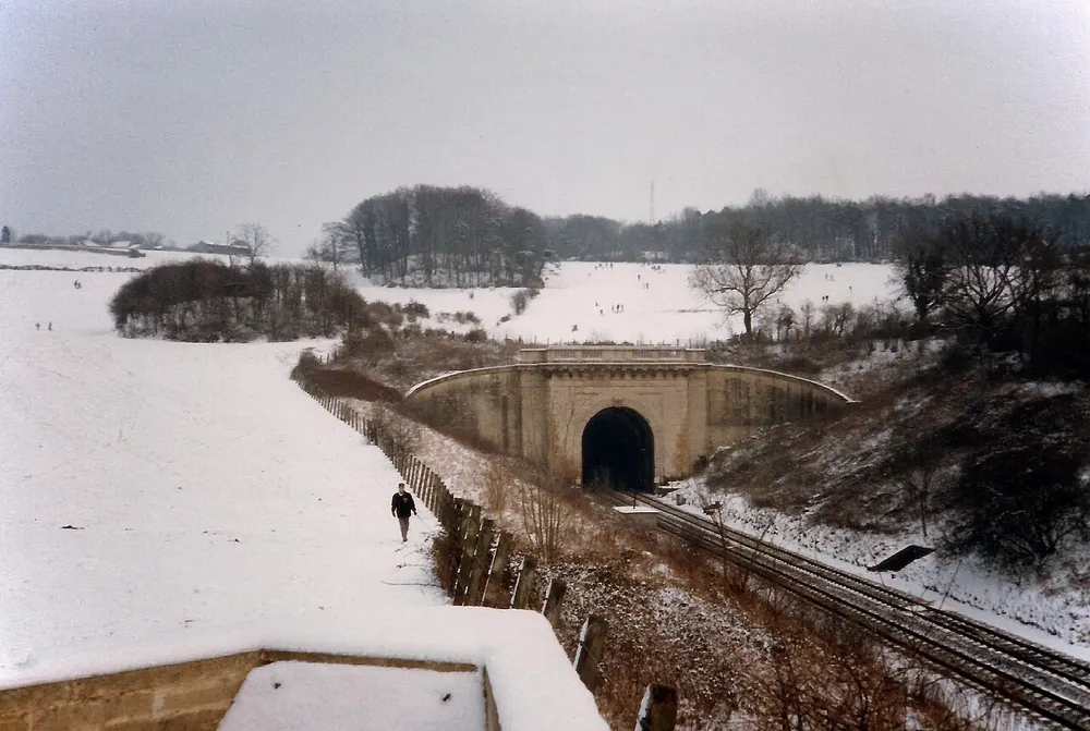 Box Tunnel, the local landmark of SN13