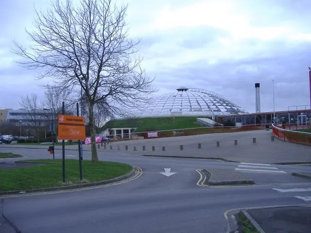 Oasis Leisure Centre, the local landmark of SN2
